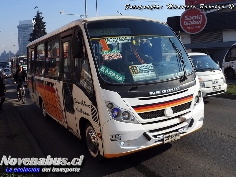 Neobus Thunder + / Mercedes-Benz LO-712/ Línea 1 Temuco