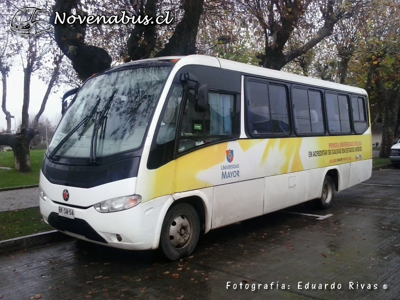 Marcopolo Senior/ Mercedes Benz LO-915/ Universidad Mayor